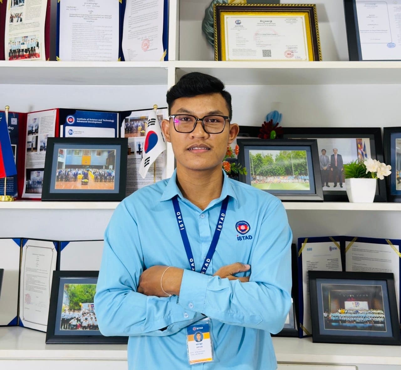លត់ ឡោះ's profile
